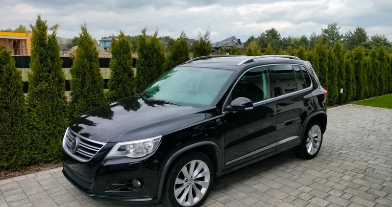 Volkswagen Tiguan cena 41800 przebieg: 208000, rok produkcji 2011 z Siedlce małe 277